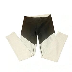 Outdoor voices  7/8 leggings size medium black and white athleisure activewear